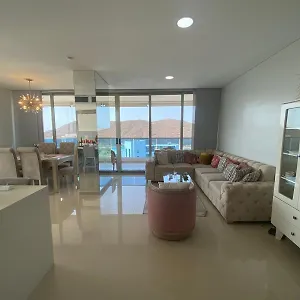apartamento-en-piso-20-con-vista-espectacular-al-mar.hotels-in-barranquilla.com/